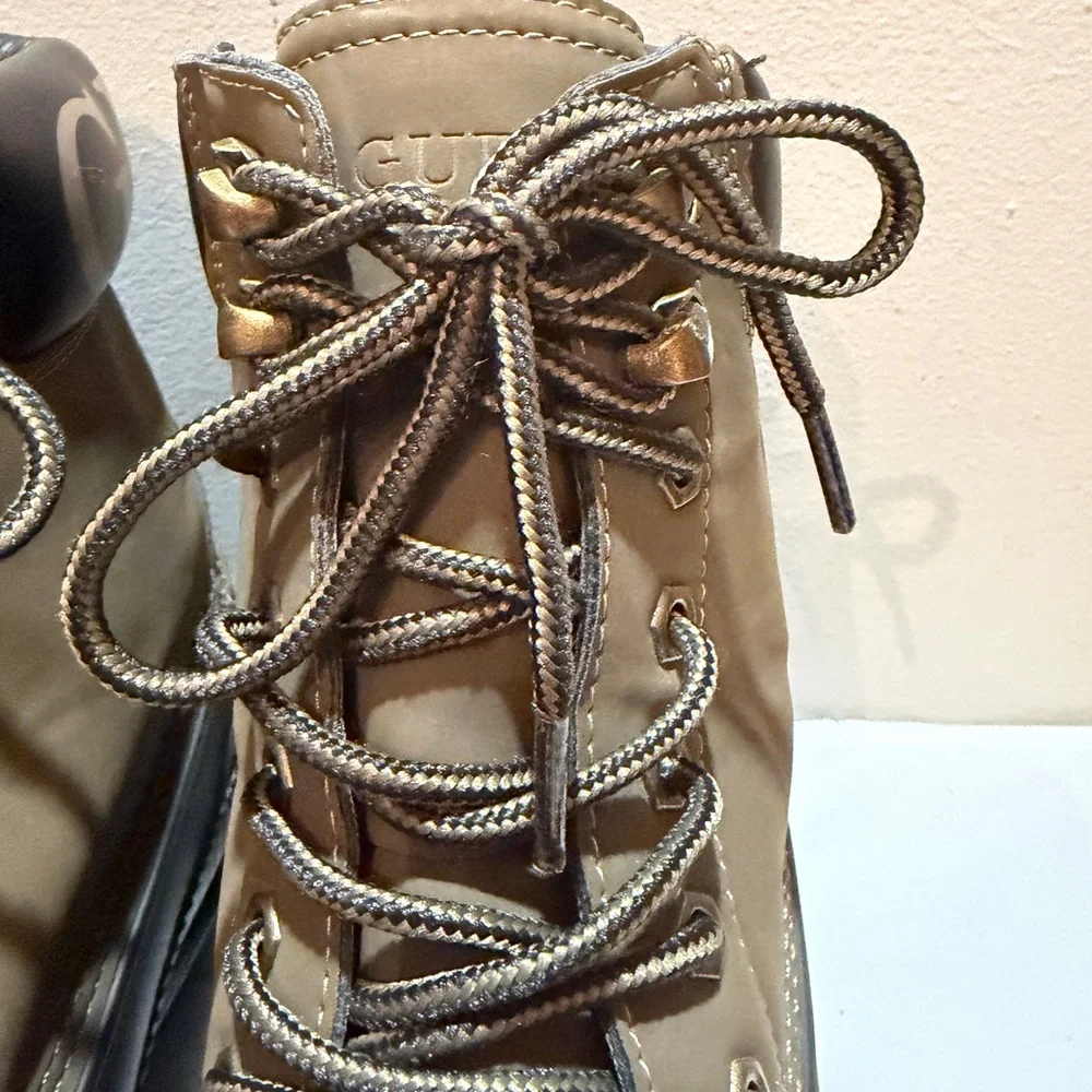 Guess Men's Brown and Black Waterproof Lace-Up Snow Boots. Men’s Size 9/42